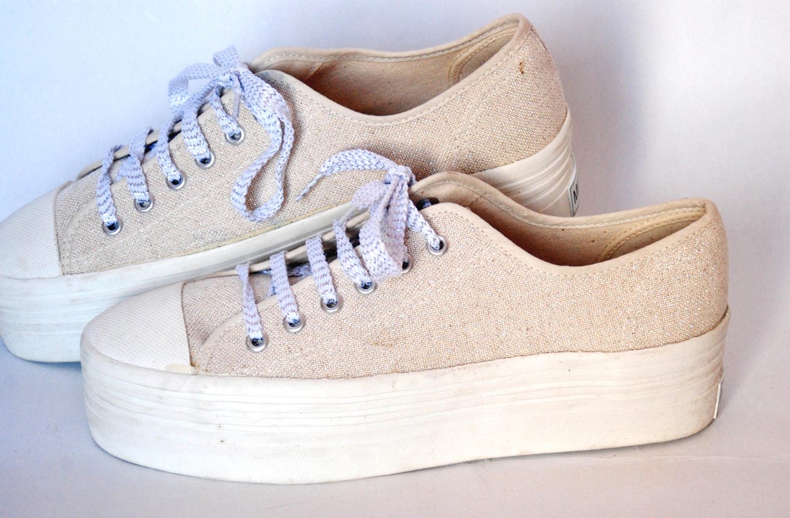Vintage Beige Platform Sneakers – Chunky Canvas Trainers – 90s Y2K Style Shoes size eu 41 us 10 uk 8, foto 2 di 5