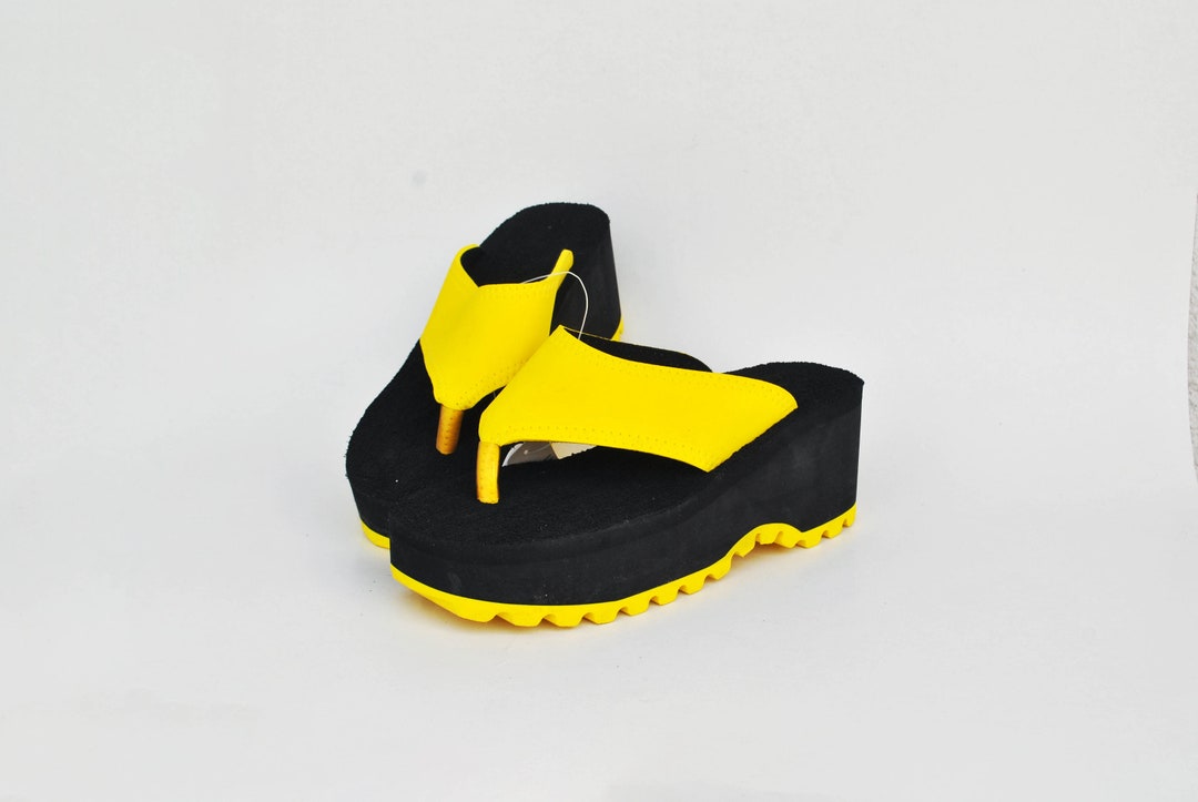靴 YELLO Nest Platform Tongs Sandals YELLO / NEST PLATFORM TONGS
