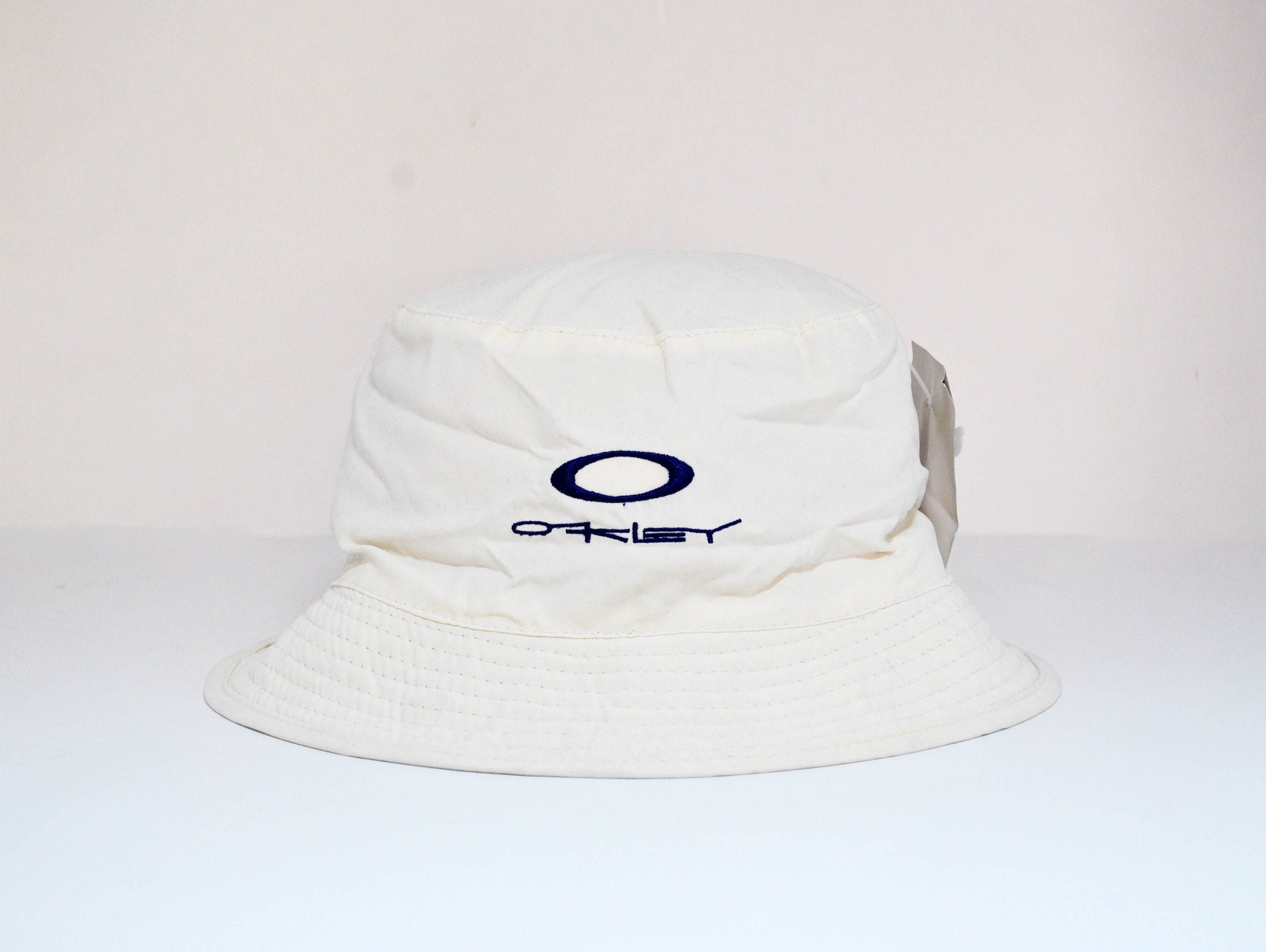Vintage Oakley White Beige Hat Bucket Double Face Hip Hop Indie Fashion Y2k  Rave Style Mens Womens Cap Unisex Sun Hat Cap Festival Hat 
