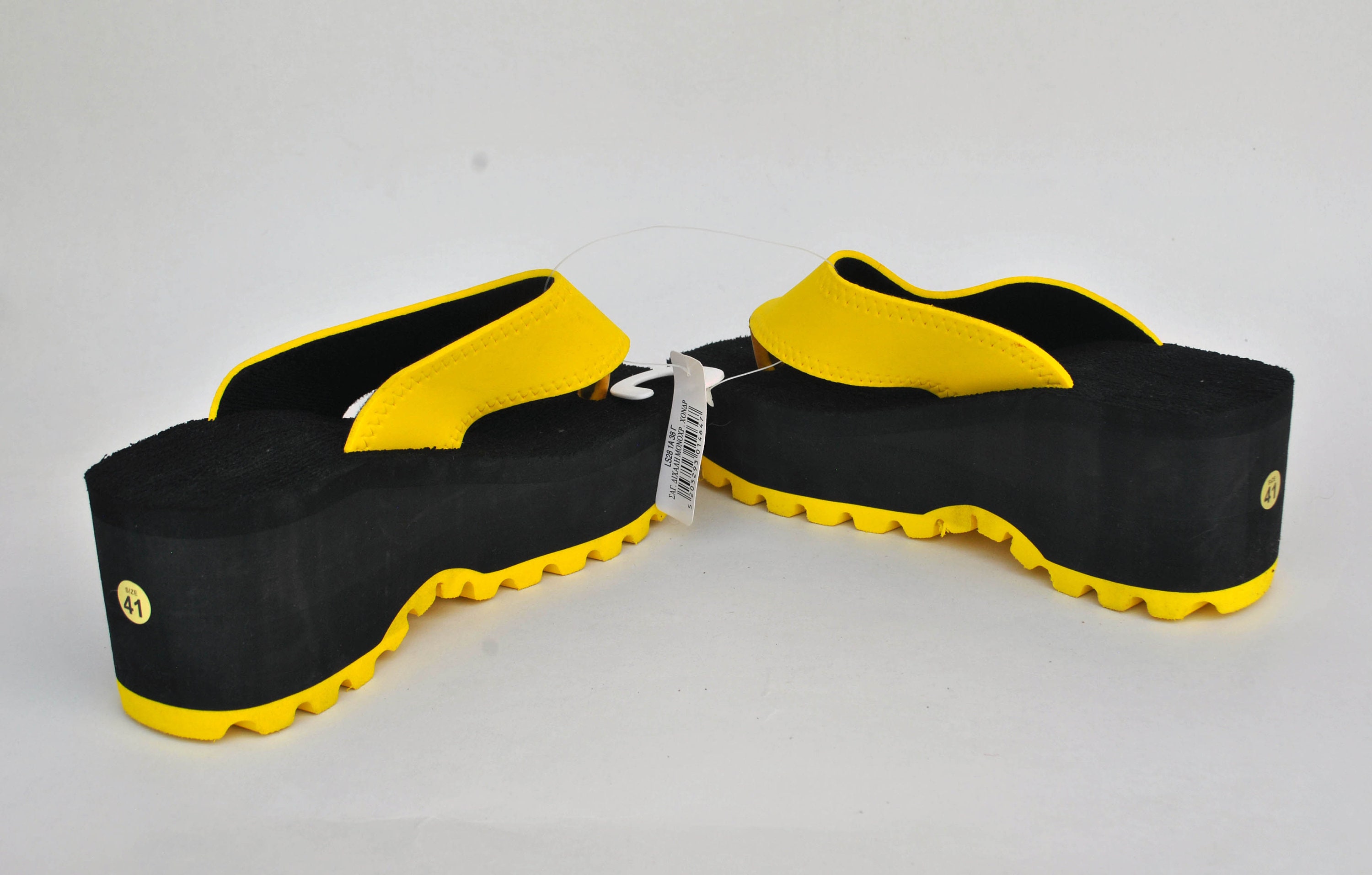 Vintage Platform Flip Flop Sandals – Black & Yellow Chunky Wedge