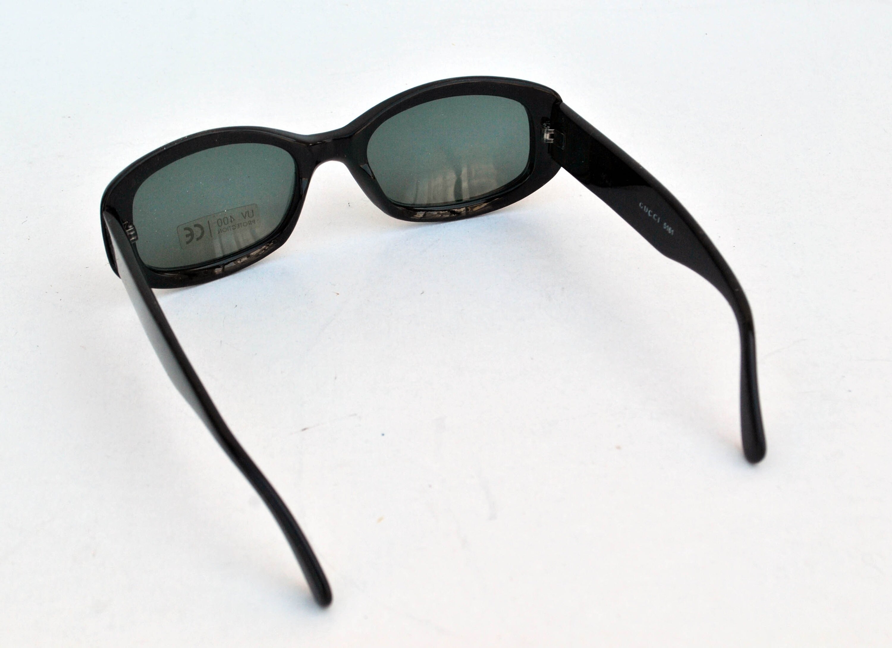 Vintage Black Oval Sunglasses • UV400 Protection • 90s Retro 