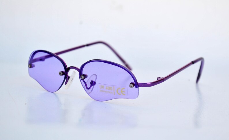 small purple lens vintage sunglasses retro eye wear y2k club sun glasses round unisex kids futuristic hipster girls nighttime sunglasses