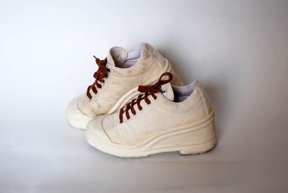 vintage chunky sneakers