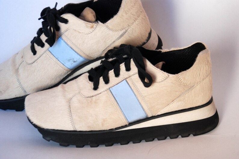 chunky sneakers furry Walking Hiking Boots size eu 37 uk 4 us 6 womens low tops casual shoes with fur beige vibram sole light weight shoes