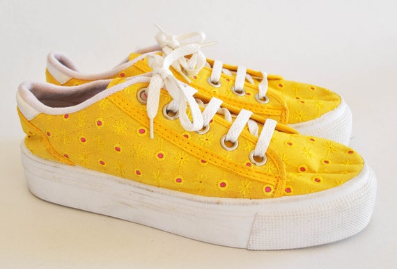 Yellow canvas shoes 90s sneakers style flat tie s… - image 5