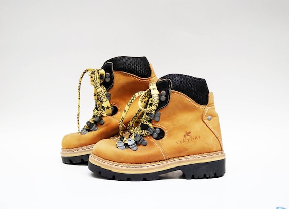 caterpillar military boots