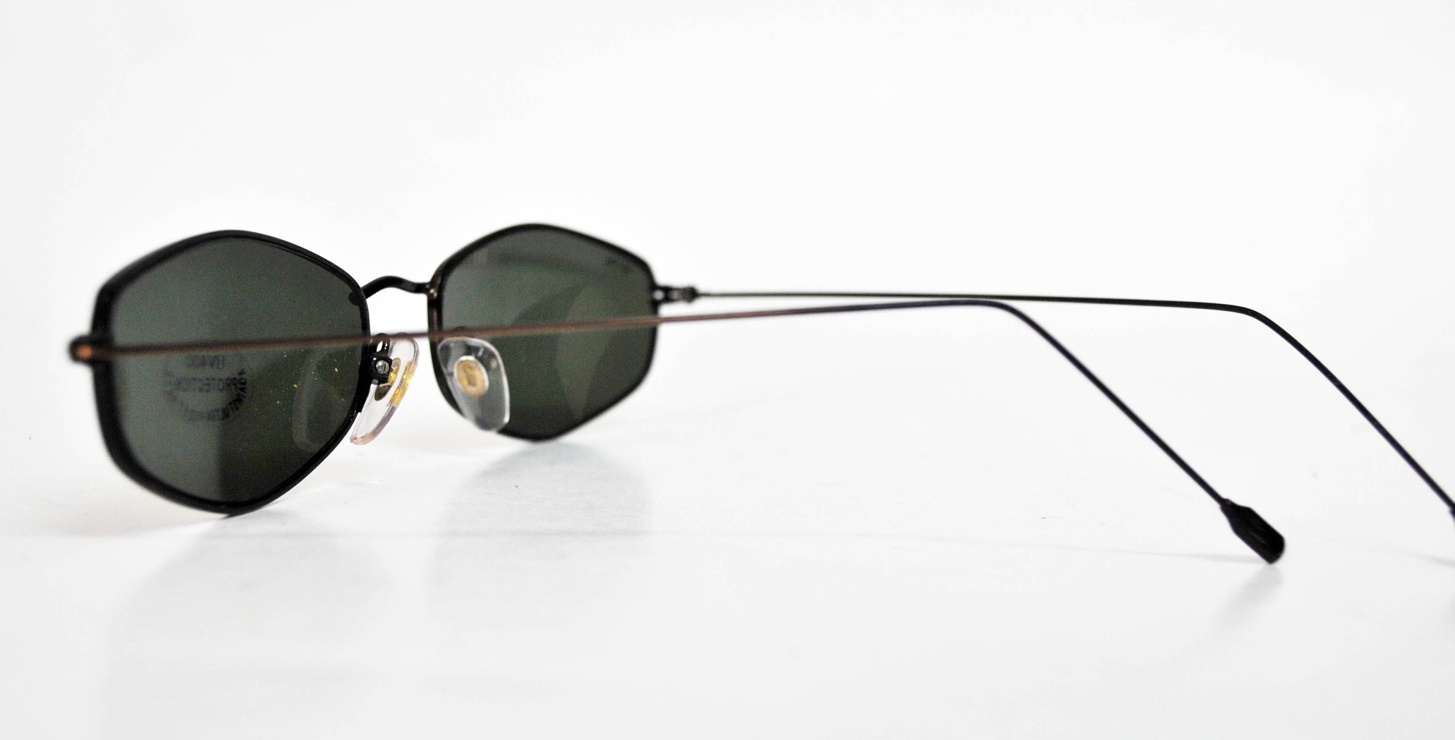 Y2K Retro Narrow Rhombus Sunnies Sunglasses Unisex Matrix Rhombus Small Sunglasses Oval Sun Glasses Vintage  main image 3