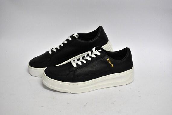 levis leather trainers