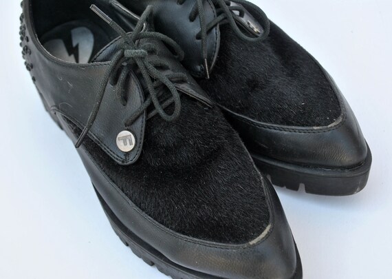 Fiorucci Scarpe a punta in pelliccia da donna Coachella in pelle goth rock punk scarpe oxford cravatta taglia eu 39 uk 6 us 8 scarpe basse formali nere Etsy Italia