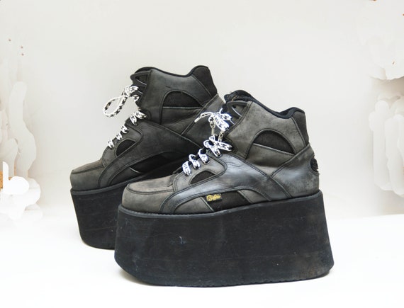 giant platform shoes