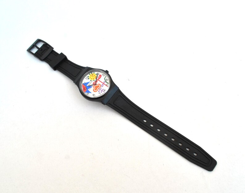 Reloj de pulsera colorido con diseño pop art: reloj de cuarzo con esfera gráfica y correa de caucho negra. Reloj unisex con estilo. imagen 2