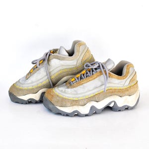 Zapatillas vintage gruesas – Zapatos de papá estilo años 90 – Zapatillas deportivas beige y gris – Zapatos con suela de plataforma – Zapatillas de estilo urbano retro talla UE 39 Reino Unido 6 EE. UU. 8