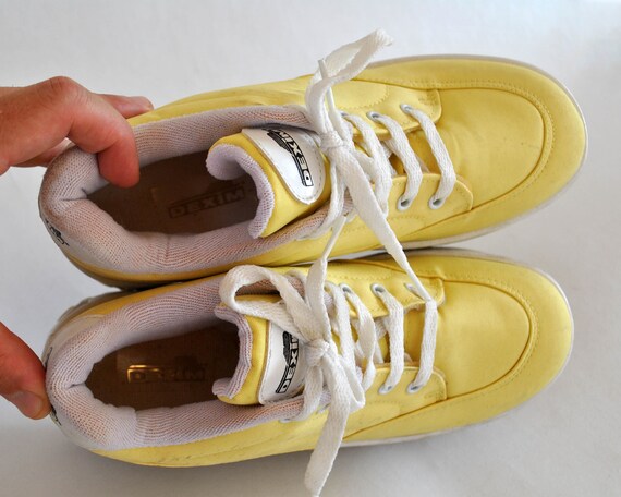 Scarpe con plateau gialle scarpe da ginnastica con plateau taglia eu 38 uk 5 us 7 platform stivali buffalo da donna anni 90 vintage scarpe con plateau da donna alta moda Etsy Italia