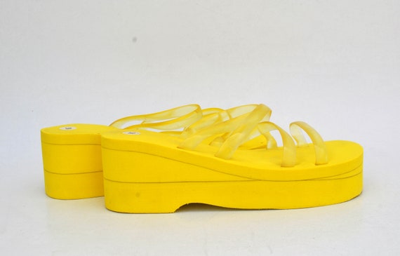 y2k yellow Foamy platform slippers japanese sanda… - image 3