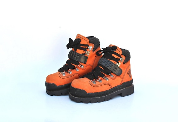 Vintage Orange Hiking Boots • Chunky Mountaineering Boots • 90s Gorpcore Footwear • Retro Outdoor Platforms • Unisex size eu 40 uk 7 us 9