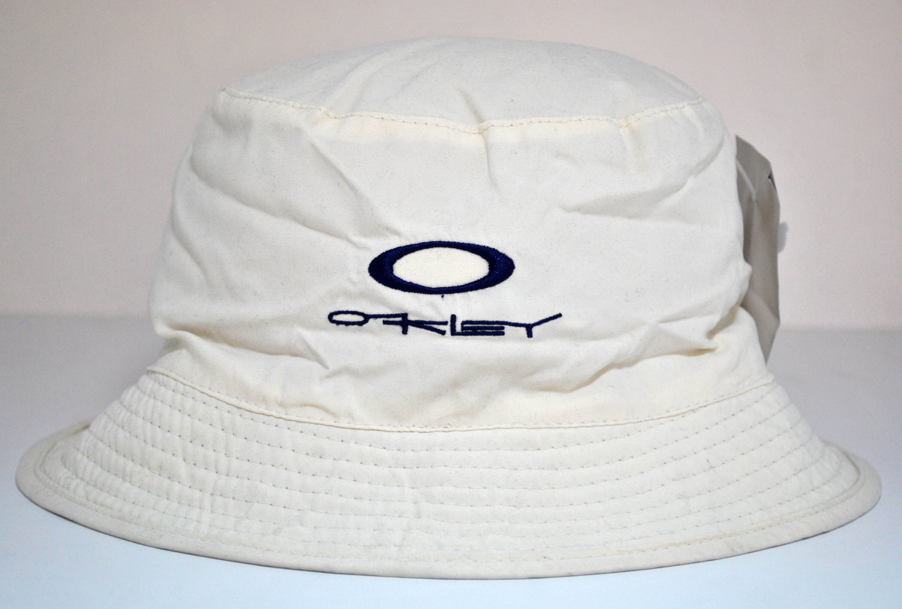 Vintage Oakley White Beige Hat Bucket Double Face Hip Hop Indie Fashion Y2k  Rave Style Mens Womens Cap Unisex Sun Hat Cap Festival Hat 