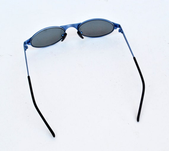 blue silver matrix small sunglasses oval sun glas… - image 5