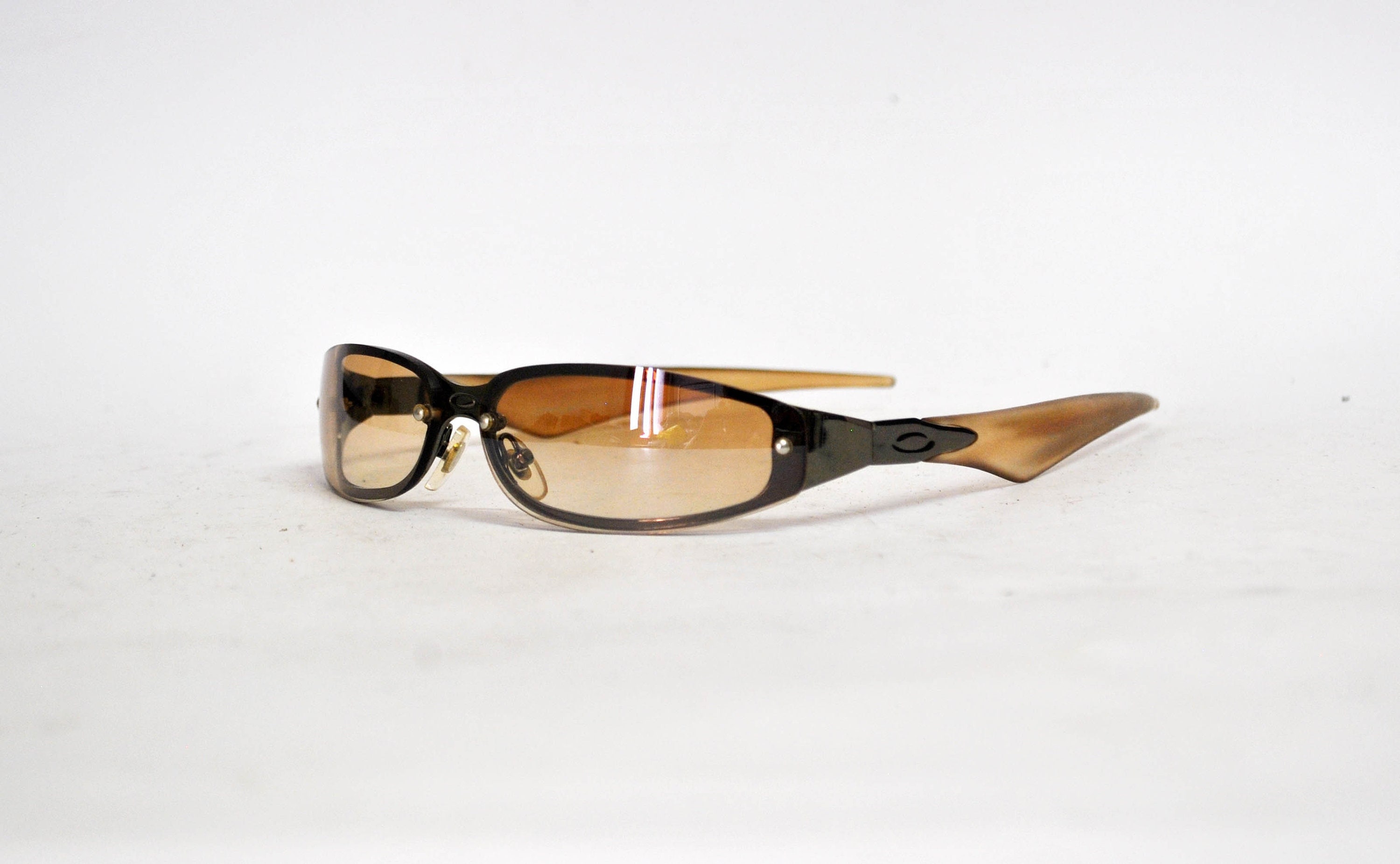 Oakley Matrix Rave Sunglasses Brown Round Sunglasses Vintage - Etsy Denmark
