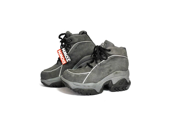 Chunky-sole gray boots Daelyn Chunky Sole Short Boot | Sam Edelman | ReLove main image 2