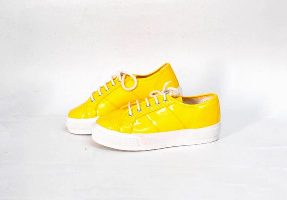 Vintage Yellow Patent Sneakers, Bright Glossy Low-Top Shoes, Retro Minimal Streetwear Trainers size eu 37 us 6 uk 4