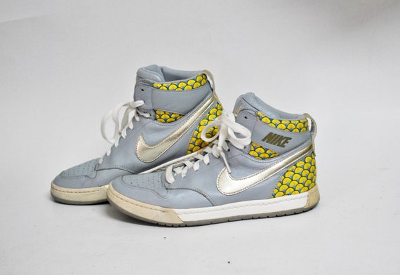 nike high tops 90s