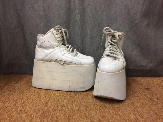 buffalo boots beige