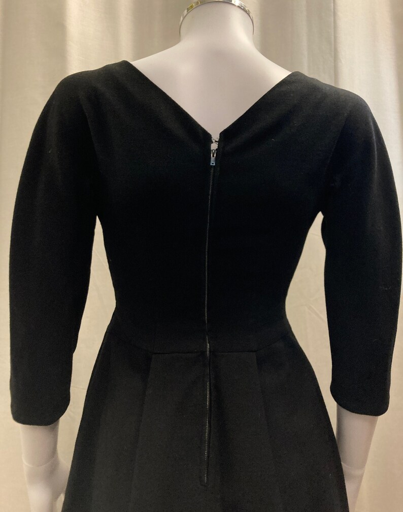 A-Line/Princess 1950s V-Neck Short Sleeves Ruched Vintage Dresses with Pleats & Bow & Buttons main image 1