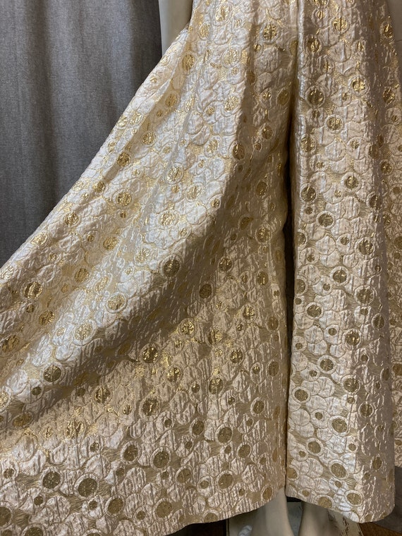 Stunning vintage 1960s lamé cream and gold palazz… - image 9