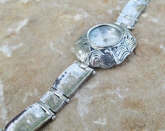 Engraved silver  watch bracelet, Hammered links watch for women, gift for her