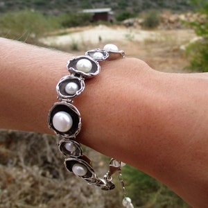 Sterling silver vintage women pearl bracelet,Concave domes link bracelet with pearls,Engagement bracelet gift.