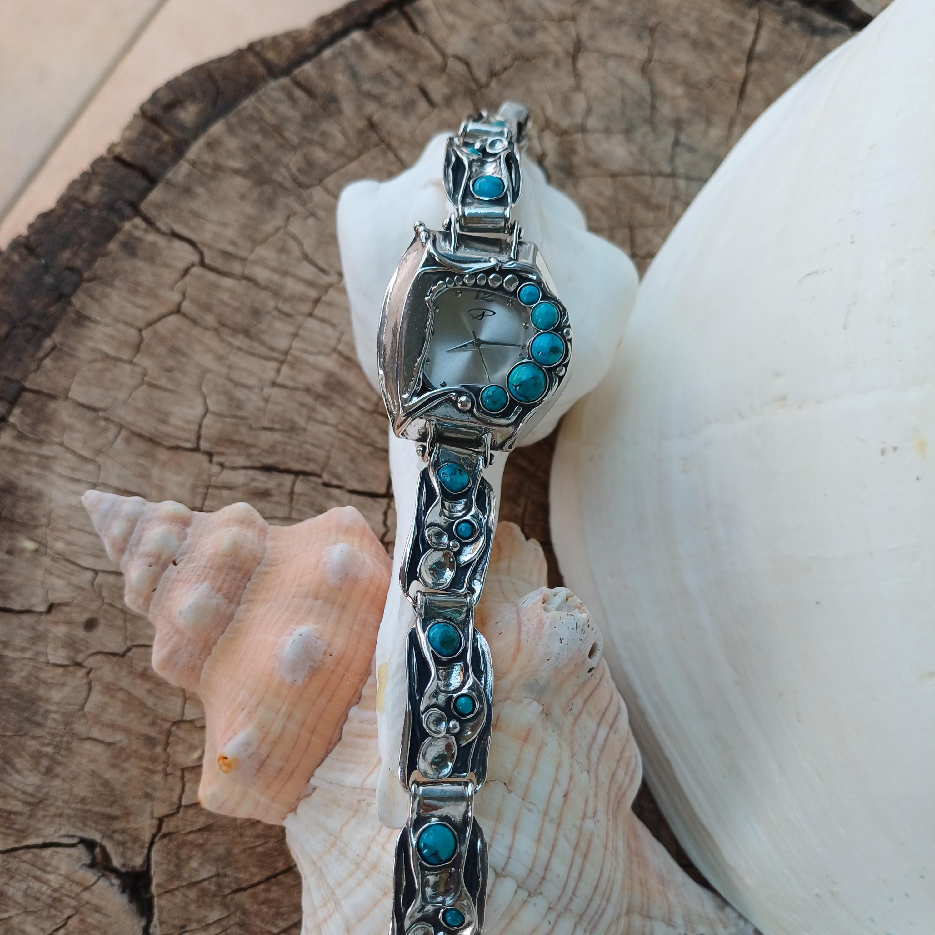 ヴィンテージスタイルのシルバーウォッチ • ターコイズジェムストーン