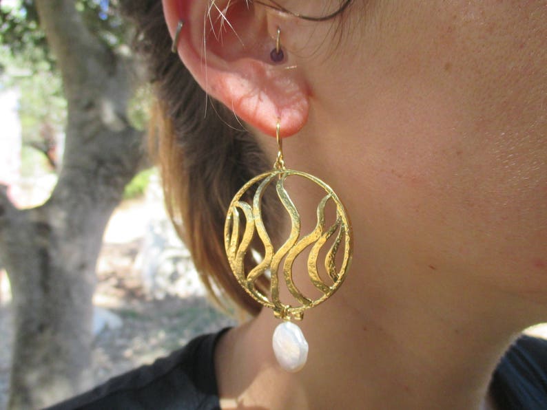 18 Karat Gold Embraced Hammered Large Earrings with Pearls Etsy