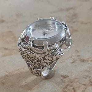 Vintage Silber Ring Uhr für Frauen - Gravierte & oxidierte Fingeruhr - Einzigartiger antiker Stil Schmuck Geschenk