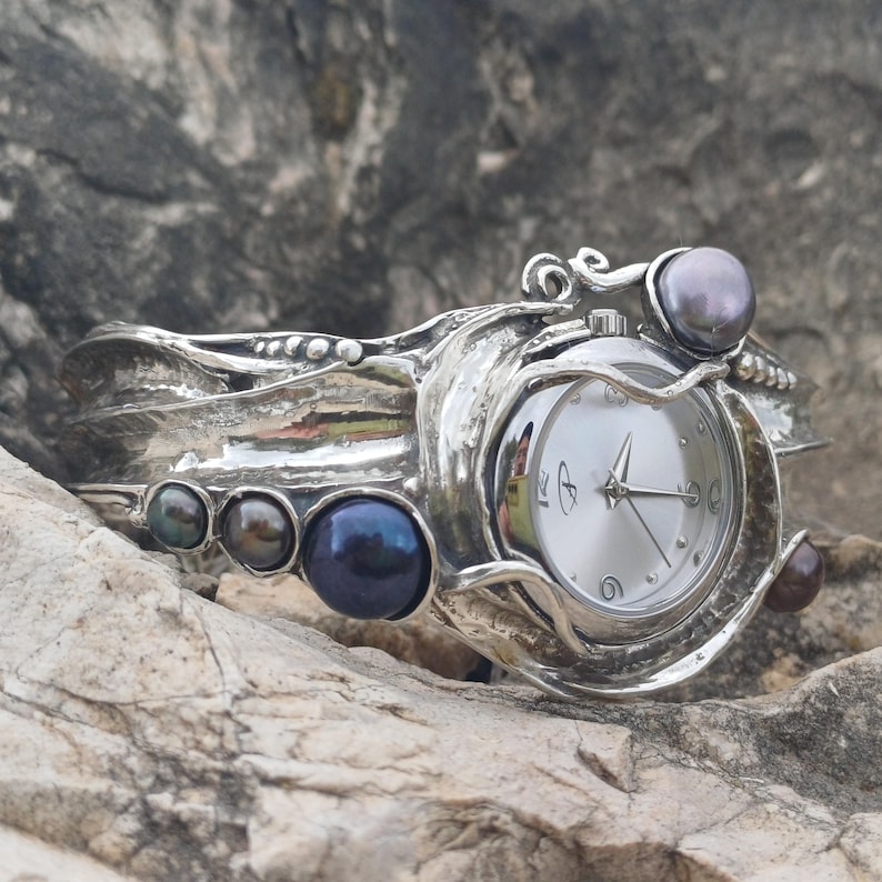 Sterlingsilverarmbandsur med vita pärlor, handgjort, statement-armbandsur för kvinnor bild 13