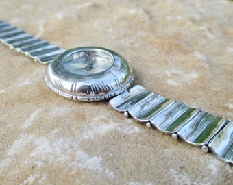 Armband i oxiderat sterlingsilver: Graverad rektangulär länkdesign