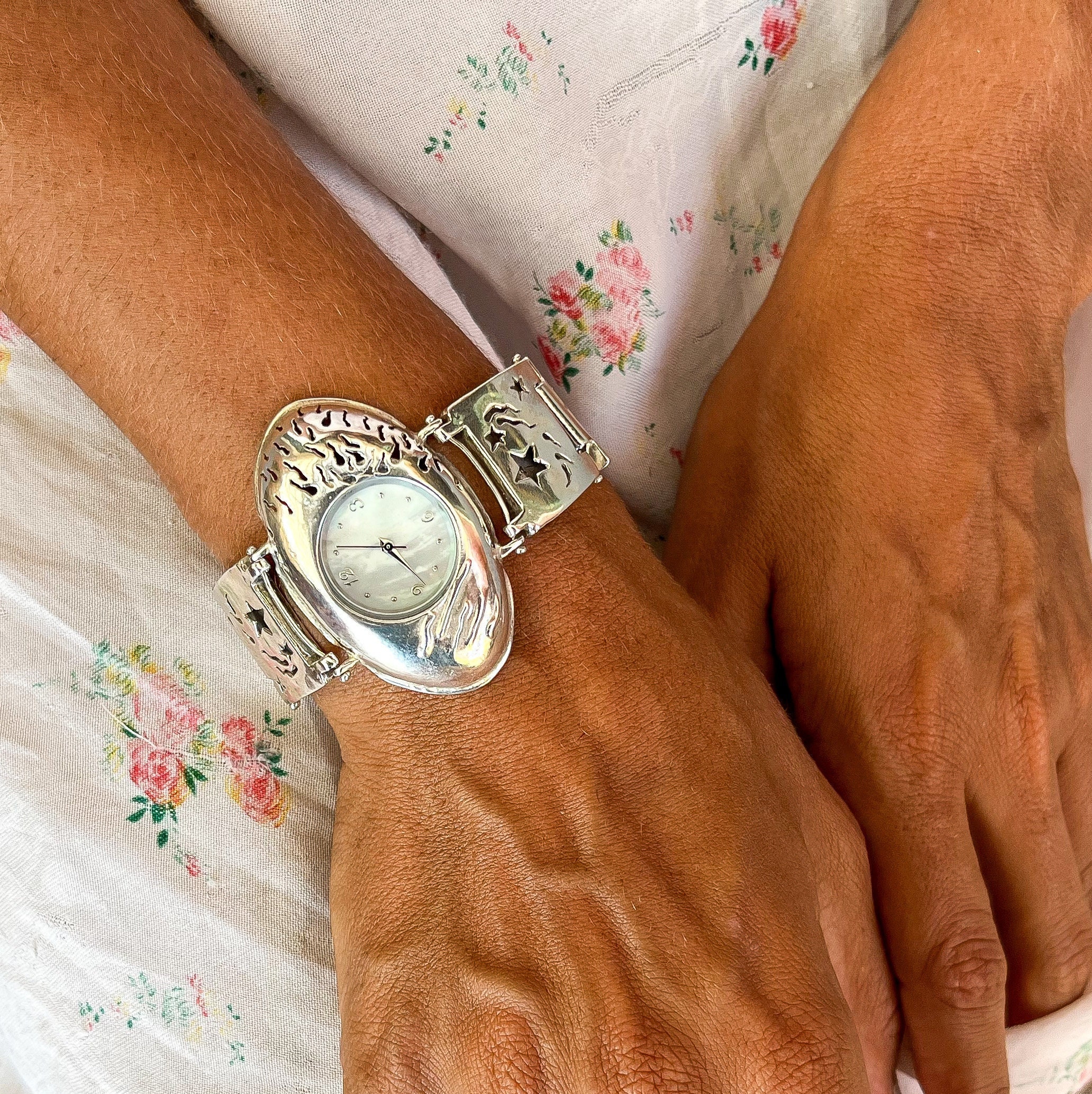 Chunky silver watch ladies hotsell