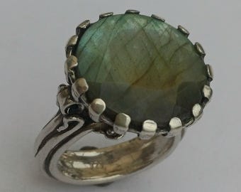 Facettierter Labradorit Ring in Sterling Silber 925 – Königlicher Statement Ring, Eleganter Handgefertigter Schmuck