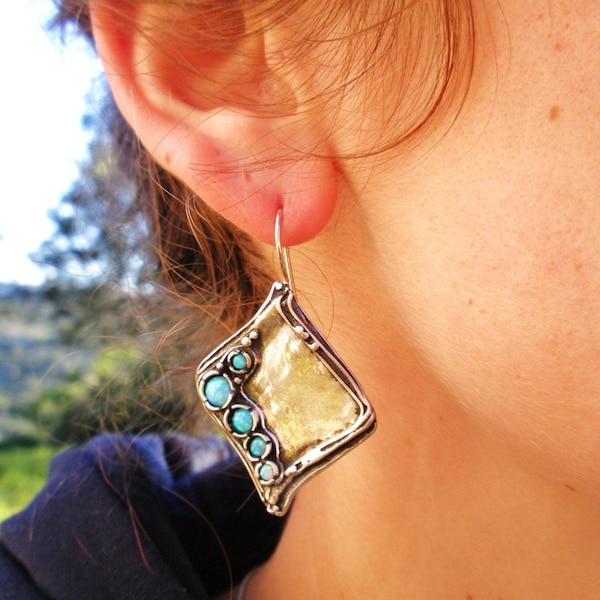 Gehämmerte Sterling Silber Opal Ohrringe: Geometrische Breite Baumeln
