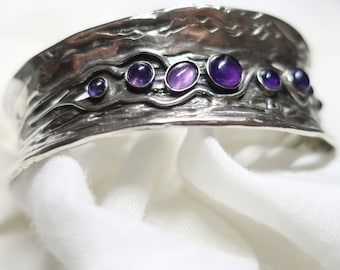 Hamrat silvermanschettarmband för kvinnor, unikt armband med flera stenar i present