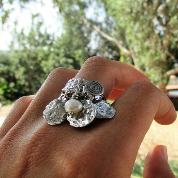 Bague large avec breloque new arrivals