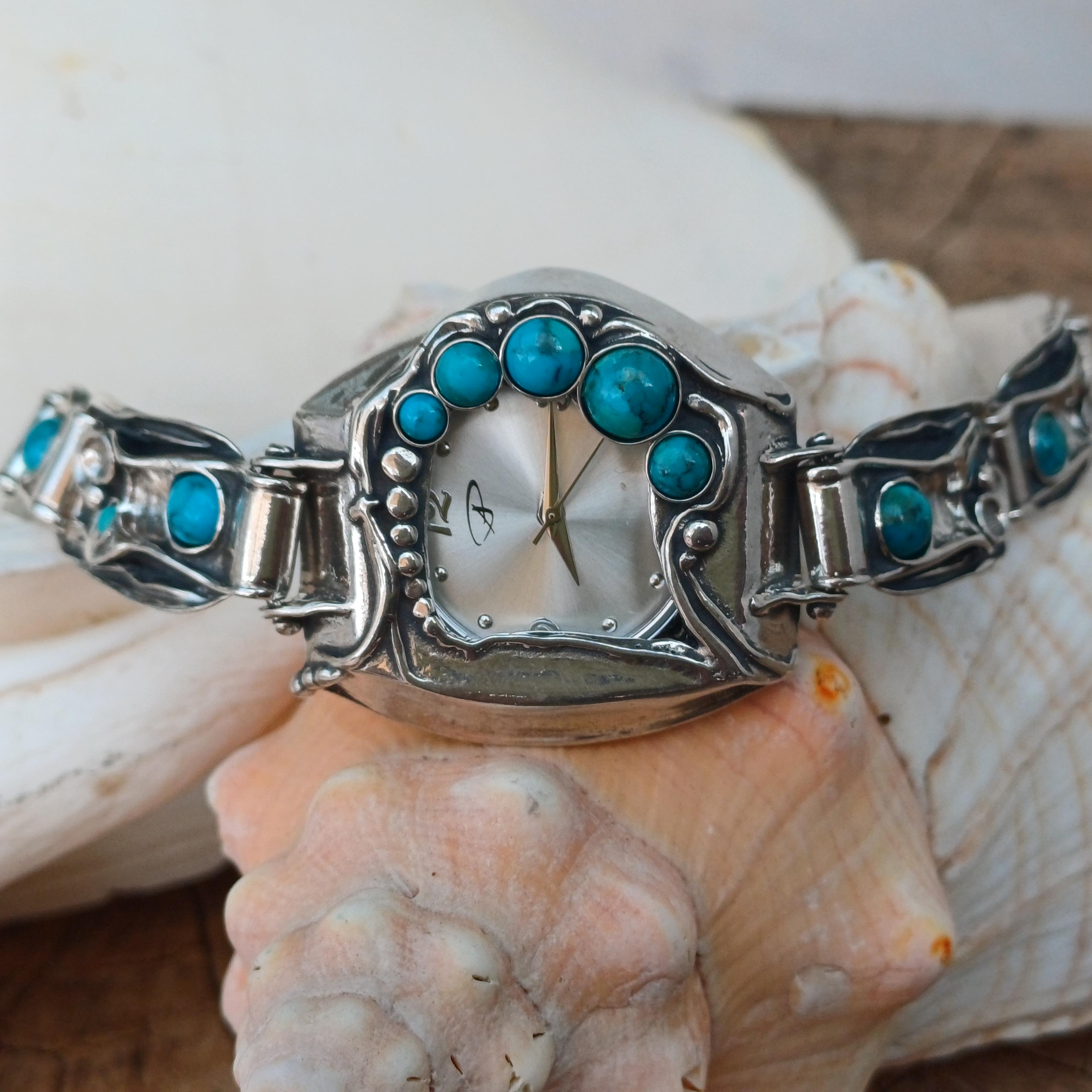 ヴィンテージスタイルのシルバーウォッチ • ターコイズジェムストーン