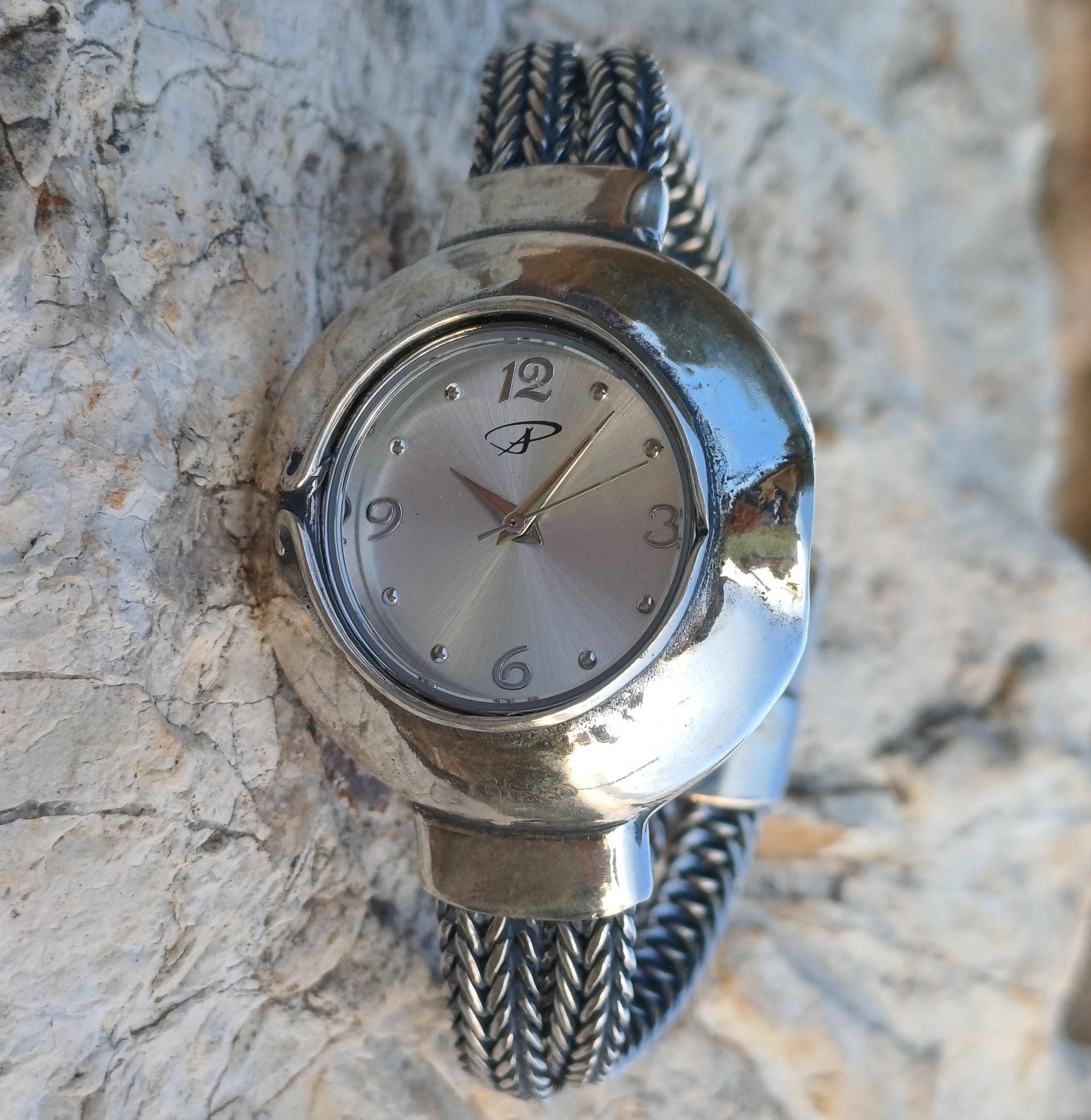 Delicate Silver-Tone Women\'s Bracelet Watch with Braided Chain Silver Tone Chain Bracelet Quartz Analog Women main image 3