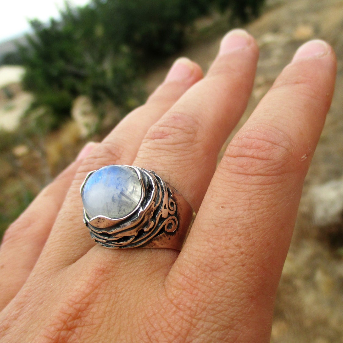 Li-Never Vintage Silver Big Stone Ring for Women Fashion Bohemian Boho Jewelry Li-Never Vintage Silver Big Stone Ring for Women Fashion Bohemian Boho Jewelry
