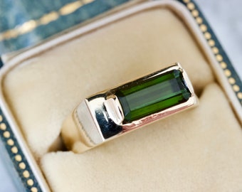 Sultry Green Tourmaline Statement Ring in 14k Yellow Gold, Size 9.5, Emerald Cut Green Gemstones, Simple and Minimalist Unisex Jewelry