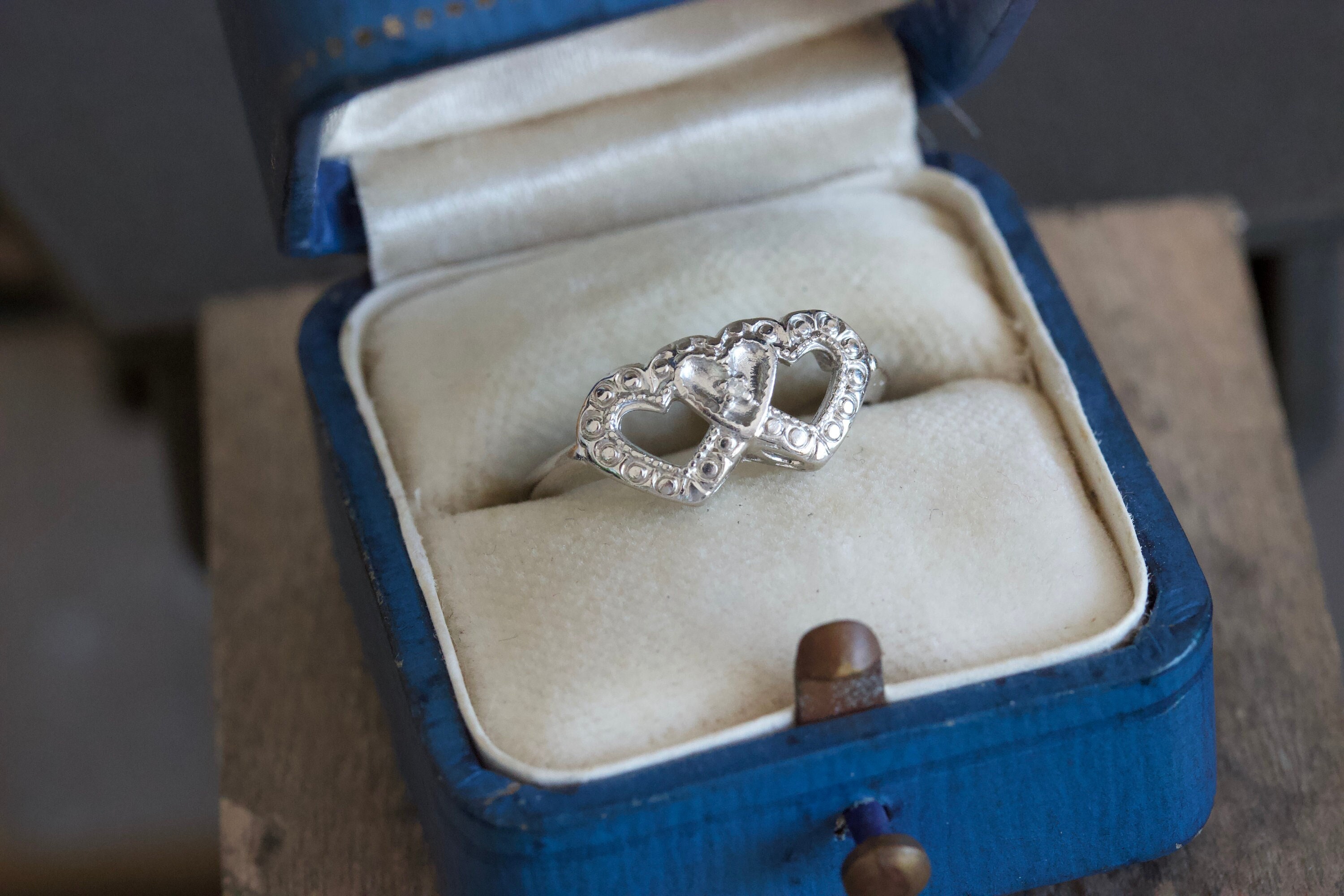 Adorable Entwined Hearts Ring in 10k White Gold Size 5.5 Dainty Mid Century Era Sweetheart Ring Romantic Jewelry Pinky Ring 1950s 1960s Etsy