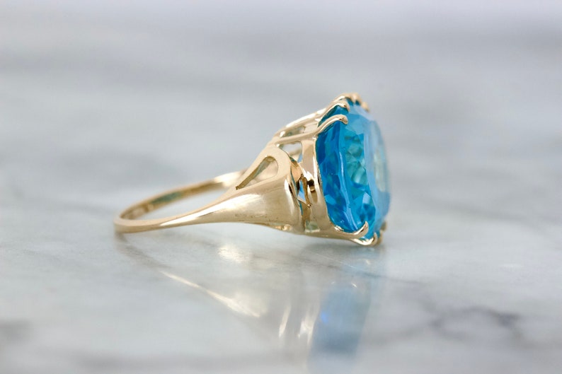 Bold 1990s Blue Topaz Cocktail Ring in 14k Yellow Gold, Size 6, Vintage Statement Rings, December Birthstone Jewelry, Oval Cut Gemstones image 6