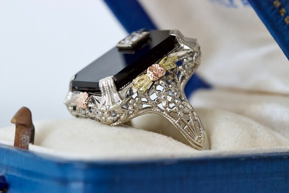 Art Deco Filigree Ring with Diamond Inlaid Black … - image 2