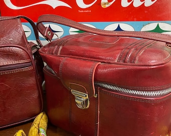 Vintage Softside Traincase in Burgundy