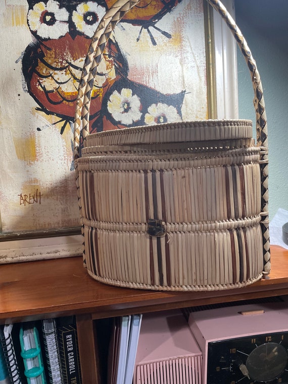 Vintage Oval Woven Basket Shoulder Bag/Egg Basket