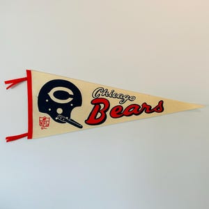 Vintage 1967 Chicago Bears NFL Football Pennant